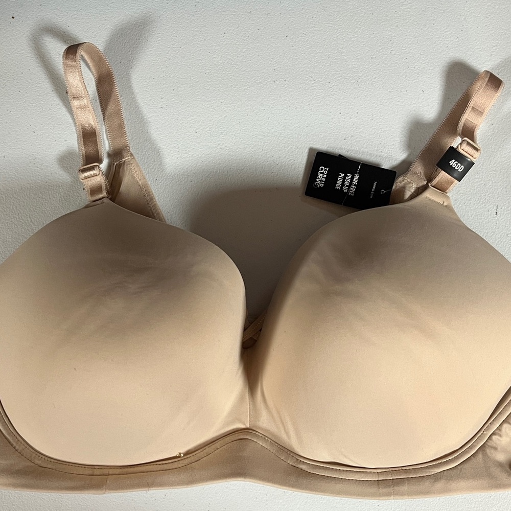 Torrid NWT 46DD 360 Wire-Free Push-Up Plunge Beige Bra